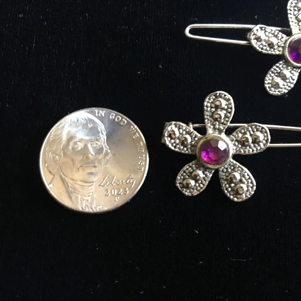 Vintage Gold Flower Hair Clips with Pink Gem - Picture 4 of 6